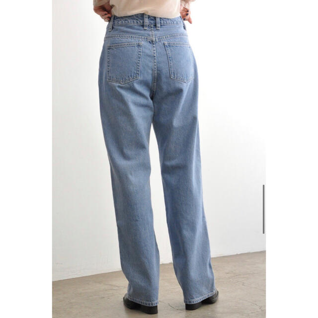 Ameri VINTAGE(アメリヴィンテージ)のKLOKE "Evade Straight Leg Jean"  デニムパンツ レディースのパンツ(デニム/ジーンズ)の商品写真