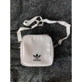 アディダス(adidas)のadidasショルダーバック(ショルダーバッグ)