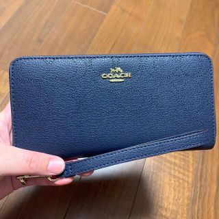 コーチ(COACH)の閉店セール価格　4715  コーチ　長財布　ミッドナイトブルーシグネチャー(財布)