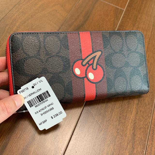 COACH(コーチ)のコーチ　長財布　パックマンコラボ　チェリー メンズのファッション小物(長財布)の商品写真