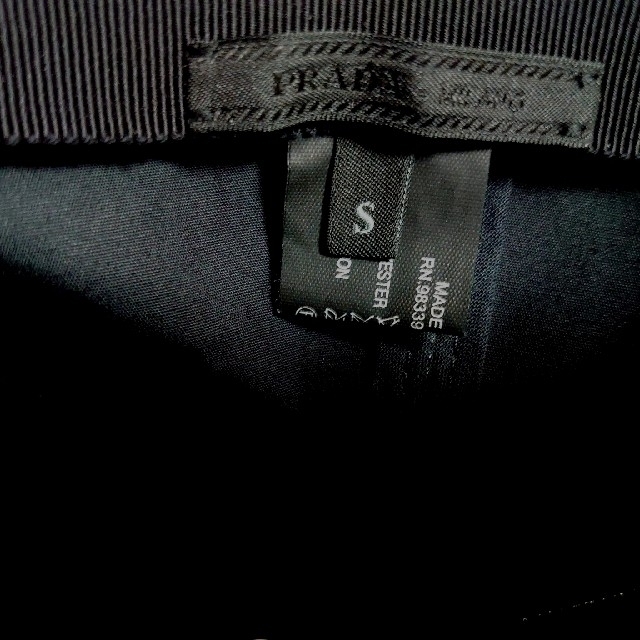 正規品 PRADA プラダ ロゴ ベースボールキャップ ブラック ナイロン 正規品 PRADA プラダ ロゴ ベースボールキャップ ブラック ナイロン