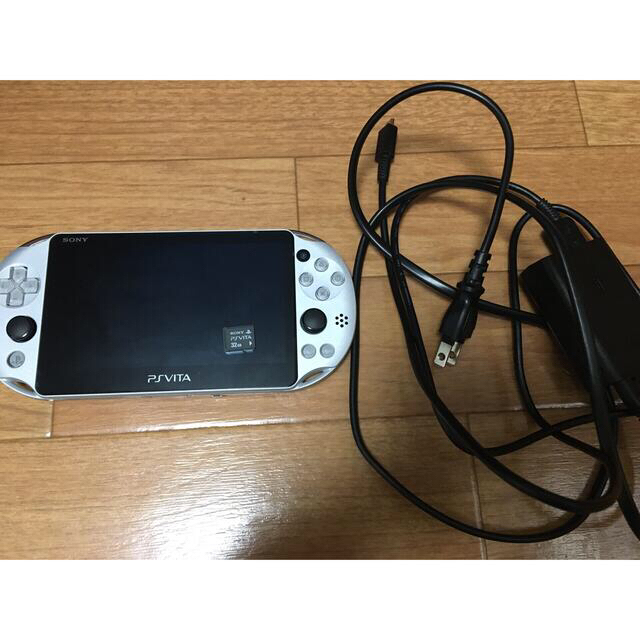 PlayStation Vita(PCH-2000)携帯用ゲーム機本体