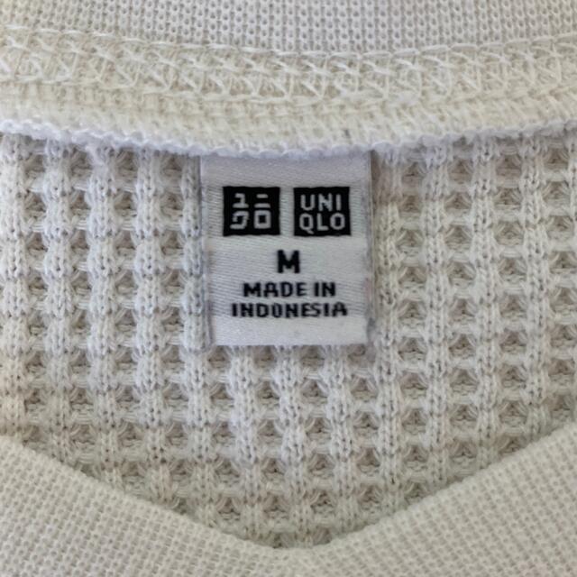 UNIQLO(ユニクロ)のユニクロ　ワッフル　Vネック　Mサイズ レディースのトップス(Tシャツ(長袖/七分))の商品写真