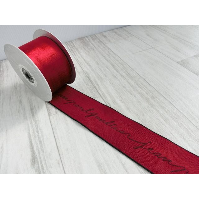 Jean-Paul GAULTIER(ジャンポールゴルチエ)のジャンポールゴルチエ ベロア リボンテープ 赤 1ロール 巾50mm×5ｍ ハンドメイドの素材/材料(各種パーツ)の商品写真