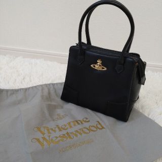 ヴィヴィアンウエストウッド(Vivienne Westwood)のヴィヴィアンウエストウッド ハンドバッグ レザー オーブ ブラック 保存袋つき(ハンドバッグ)