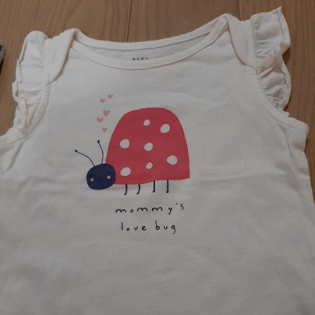 babyGAP(ベビーギャップ)のbabyGAP　フリル　タンクトップ　ロンパース　70size　2点セット キッズ/ベビー/マタニティのベビー服(~85cm)(ロンパース)の商品写真