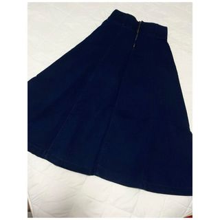 ユニクロ(UNIQLO)のNavy(ロングスカート)