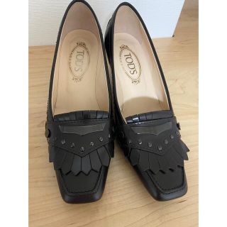 トッズ(TOD'S)のトッズ　タッセルパンプス　極美品(ハイヒール/パンプス)