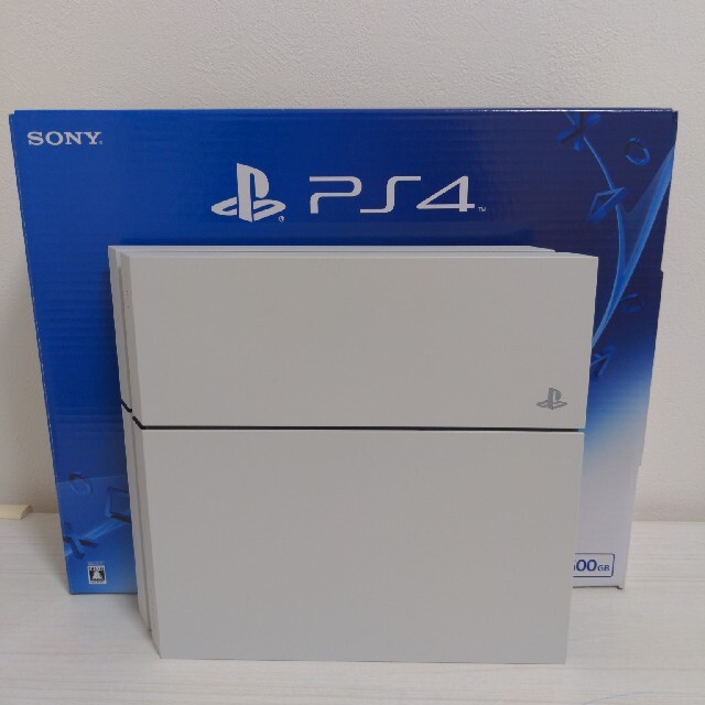 SONY(ソニー)の【PS4・ホワイト・500GB】Playstation4 CUH-1200A エンタメ/ホビーのゲームソフト/ゲーム機本体(家庭用ゲーム機本体)の商品写真