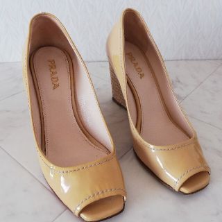 プラダ(PRADA)のPRADA プラダ 本革エナメルウェッジパンプス 34.5(ハイヒール/パンプス)