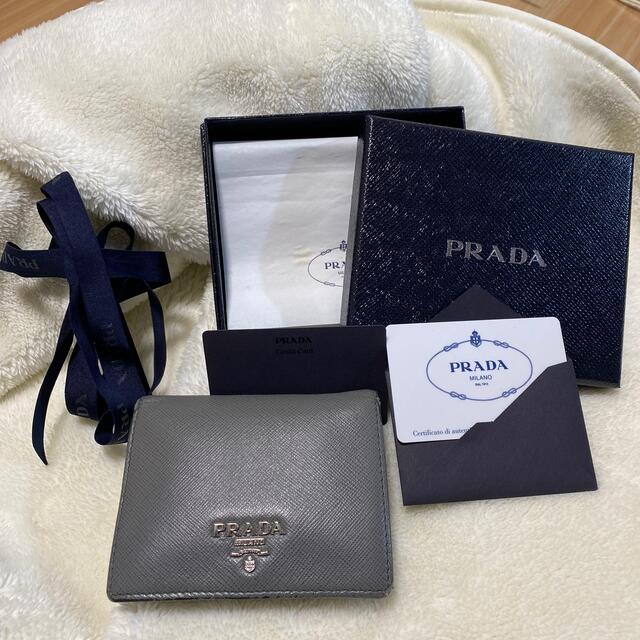 【匿名配送】PRADAプラダ二つ折り財布※箱付き | フリマアプリ ラクマ