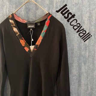 ジャストカヴァリ(Just Cavalli)の新品タグ付き　Justcavalli ジャストカヴァリ　Vネック　ニット(ニット/セーター)