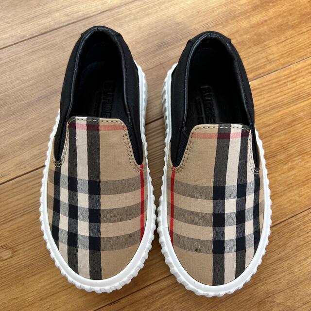 BURBERRY(バーバリー)のバーバリースリッポン キッズ/ベビー/マタニティのベビー靴/シューズ(~14cm)(スリッポン)の商品写真