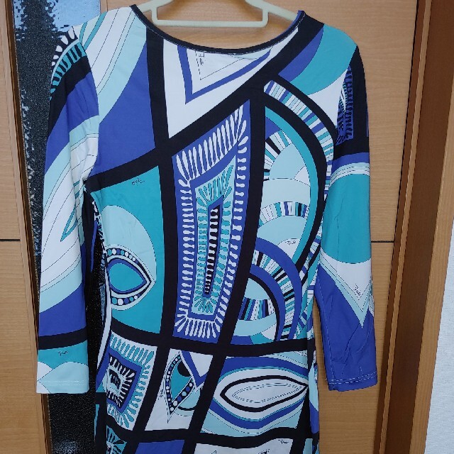 EMILIO PUCCI(エミリオプッチ)のEMILIO PUCCI　エミリオプッチワンピース レディースのワンピース(ひざ丈ワンピース)の商品写真