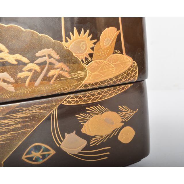 時代漆塗 山水人物螺鈿蒔絵 四段六五重箱 時代箱付 V R4269Cの 時代漆塗 山水人物螺鈿蒔絵 四段六五重箱 時代箱付 V R4269Cの