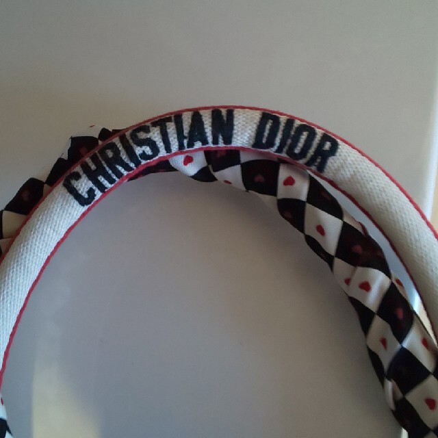 Christian Dior(クリスチャンディオール)の新品国内百貨店購入ディオールブックトート2021アモーレミッツァ付ツイリー付 レディースのバッグ(トートバッグ)の商品写真