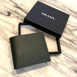 プラダ グリーン 折り財布(メンズ)の通販 8点 | PRADAのメンズを買う