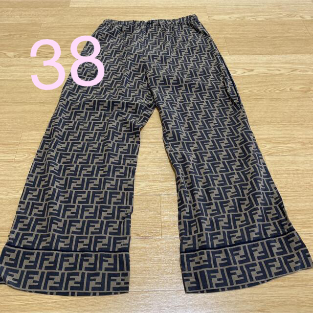 大人気の FENDI フェンディ 38 ワイドジャージパンツ comunidadaledar.org