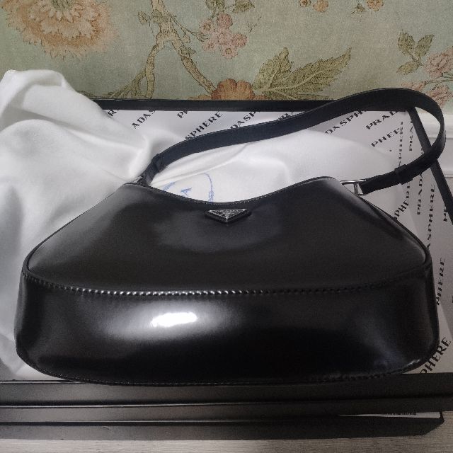 プラダ Prada Cleo レザー ショルダーバッグ 安い indigofinance.fr