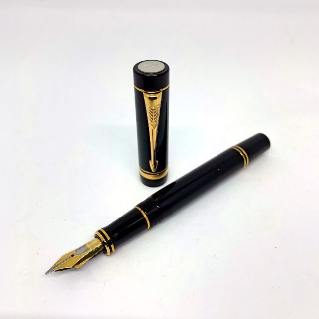 Parker(パーカー)のパーカー:災害救援記念基金リミテッドエディション万年筆 インテリア/住まい/日用品の文房具(ペン/マーカー)の商品写真