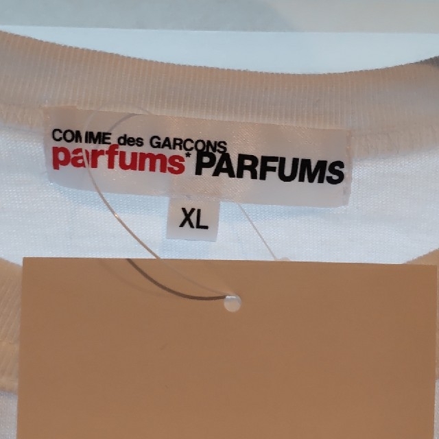 COMME des GARCONS(コムデギャルソン)の[カープ様専用]コムデギャルソン パルファム  ロングスリーブTシャツ メンズのトップス(Tシャツ/カットソー(七分/長袖))の商品写真