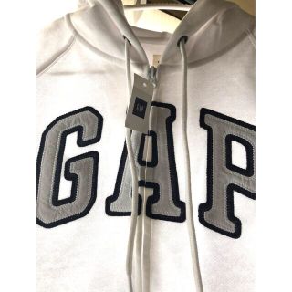 ギャップ(GAP)のGAPパーカー　♡新品タグ付き(パーカー)