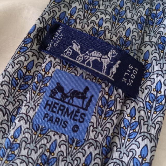 Hermes(エルメス)の☆HERMES　エルメス　ネクタイ　高級　美品　シルク100% メンズのファッション小物(ネクタイ)の商品写真