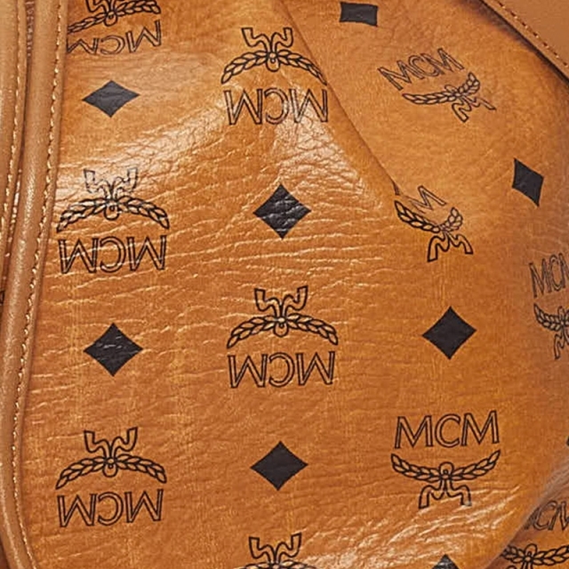 MCM(エムシーエム)のエム シー エム ヴィセトス ショルダーバッグ レディース レディースのバッグ(ショルダーバッグ)の商品写真