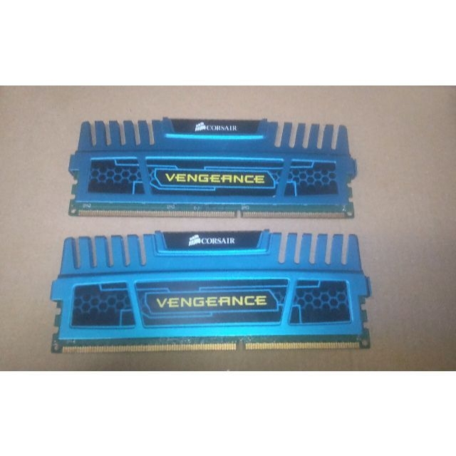 Corsair16GBCorsair 16GB PCメモリ DDR3 デスクトップパソコン用 セット