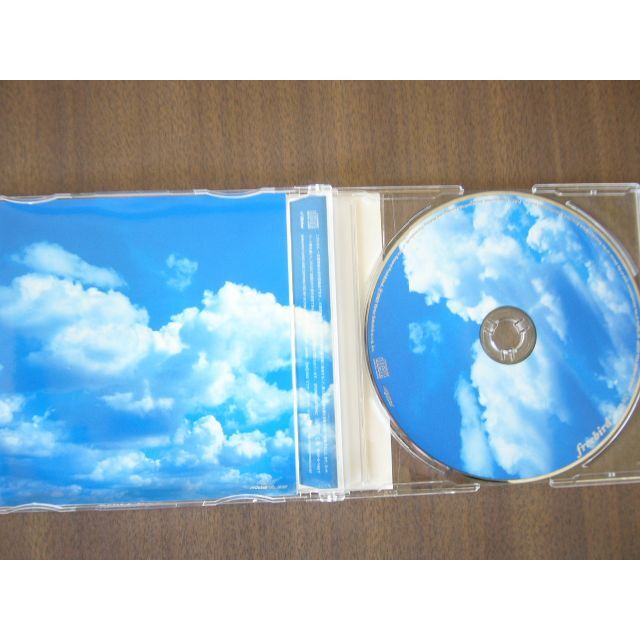 SMAP /34th シングル「freebird」（フリーバード） エンタメ/ホビーのCD(ポップス/ロック(邦楽))の商品写真