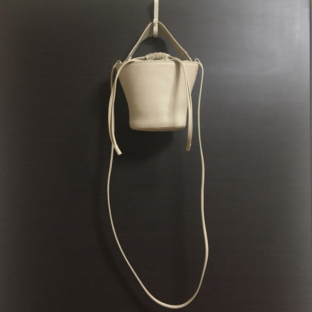 DEUXIEME CLASSE(ドゥーズィエムクラス)のayakoバッグ　Pottery Bag/écru レディースのバッグ(ショルダーバッグ)の商品写真