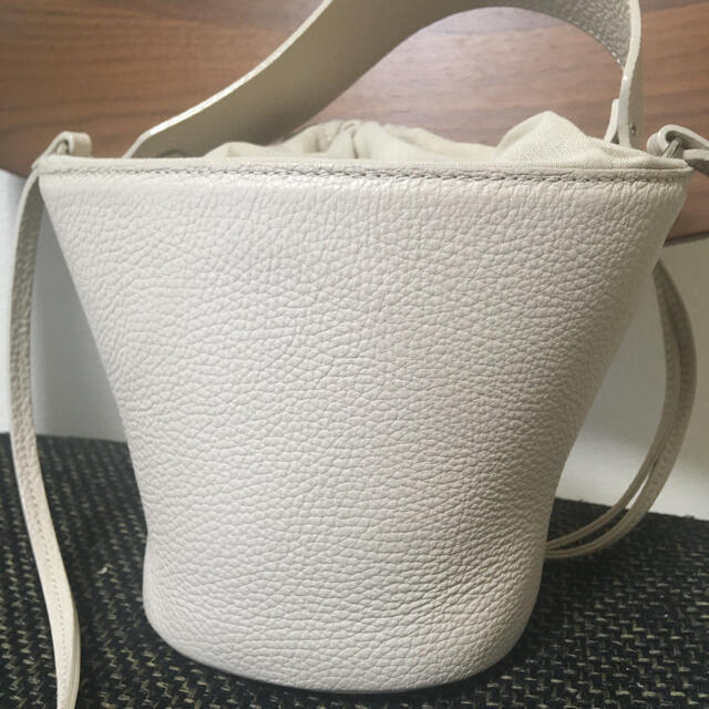 DEUXIEME CLASSE(ドゥーズィエムクラス)のayakoバッグ　Pottery Bag/écru レディースのバッグ(ショルダーバッグ)の商品写真