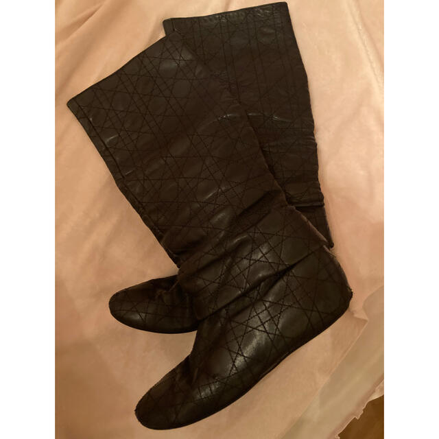 くタイプで Christian Dior 37 カナージュロングブーツ黒の通販 by ね