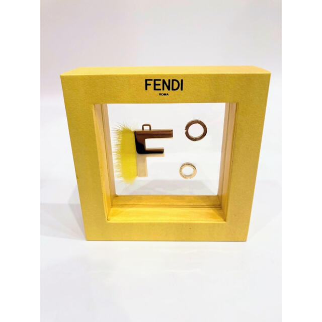 【未使用 FENDI】フェンディ チャーム イニシャルFゴールド ファー