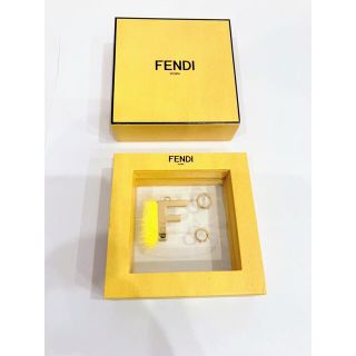 FENDI - 【未使用 FENDI】フェンディ チャーム イニシャルFゴールド