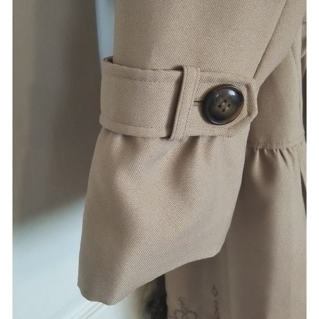 お値下げ　新品 フェミニントレンチコート レディースのジャケット/アウター(トレンチコート)の商品写真