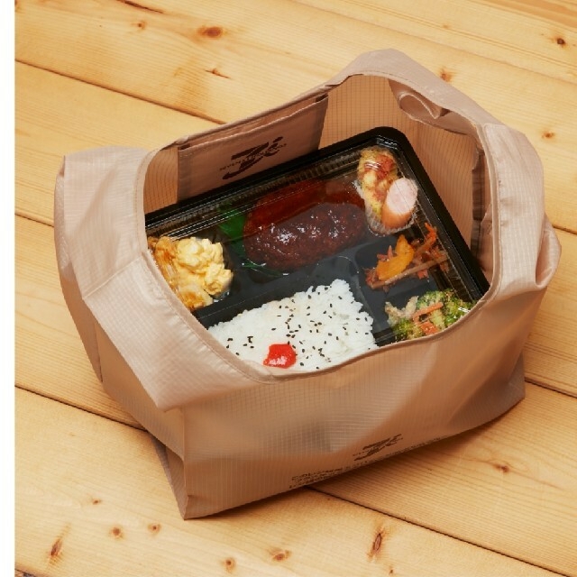 セブンイレブン　エコバッグ　完売品 レディースのバッグ(エコバッグ)の商品写真