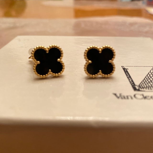 Van Cleef & Arpels(ヴァンクリーフアンドアーペル)のVanCleef＆Arpels ヴァンクリ　ヴィンテージアルハンブラ　イヤリング レディースのアクセサリー(イヤリング)の商品写真