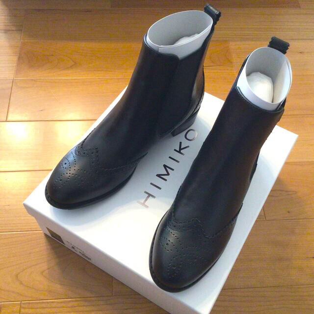 卑弥呼(ヒミコ)の新品 卑弥呼 サイドゴアブーツ ショートブーツ 牛革 黒 23 日本製 レディースの靴/シューズ(ブーツ)の商品写真