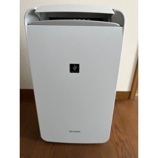 シャープ(SHARP)のSHARP 衣類乾燥機除湿器 CM-J100-w(衣類乾燥機)