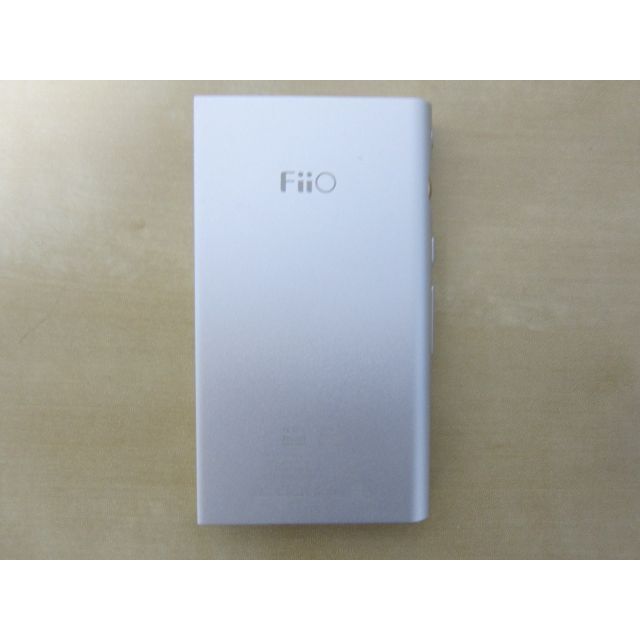 値下げしました FiiO M9 シルバー スマホ/家電/カメラのオーディオ機器(ポータブルプレーヤー)の商品写真