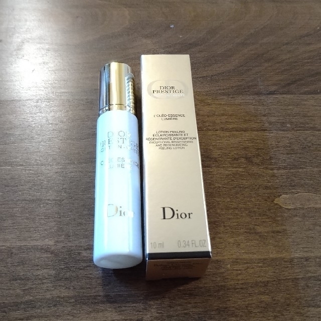 Christian Dior(クリスチャンディオール)のディオール プレステージ ホワイト オレオ エッセンス　ローション 試供品 コスメ/美容のキット/セット(サンプル/トライアルキット)の商品写真