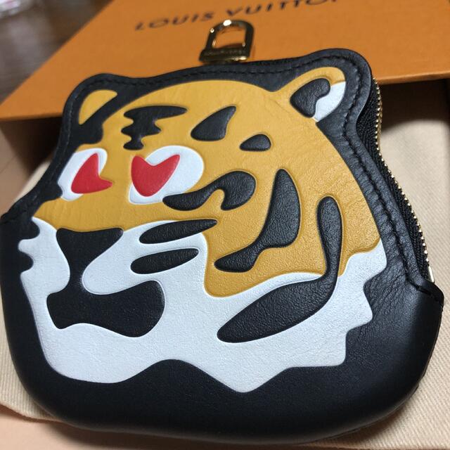 LOUIS VUITTON(ルイヴィトン)のLouis Vuitton NIGO COIN CARD HOLDER タイガー メンズのファッション小物(コインケース/小銭入れ)の商品写真