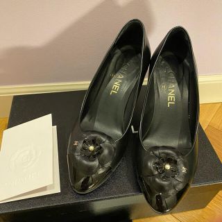 シャネル(CHANEL)の美品 シャネル カメリア パンプス 37.5(ハイヒール/パンプス)