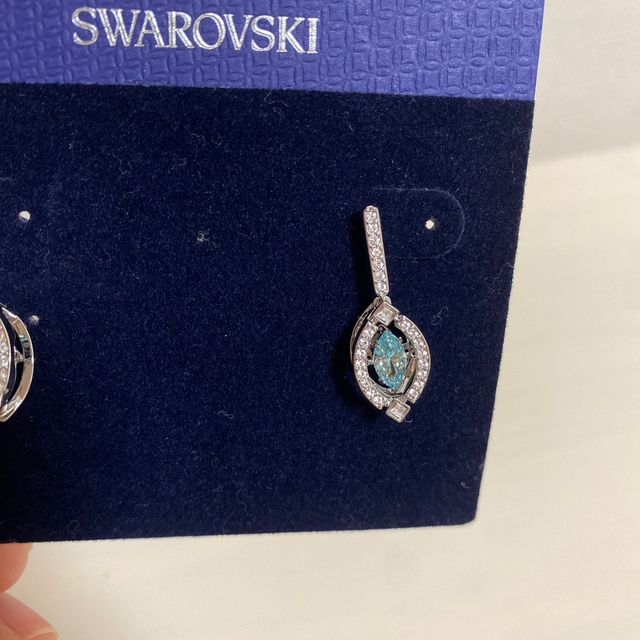 SWROVSKI ピアス 3