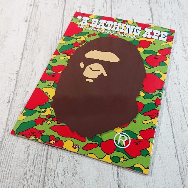 A BATHING APE(アベイシングエイプ)のA BATHING APE 2021AW ムック 冊子のみ3冊 エンタメ/ホビーの雑誌(ファッション)の商品写真