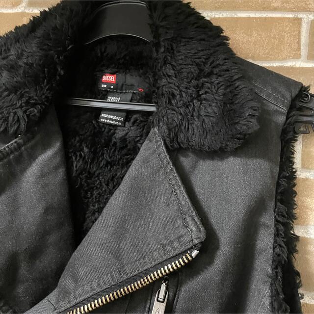 DIESEL(ディーゼル)のDIESEL デニムファーベスト　美品 レディースのジャケット/アウター(その他)の商品写真