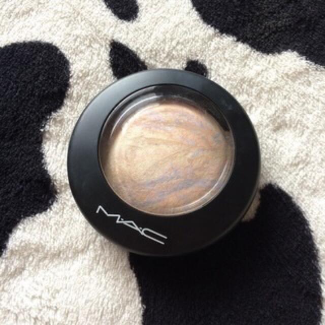 MAC ミネラライズスキンフィニッシュ #ライト スカペード