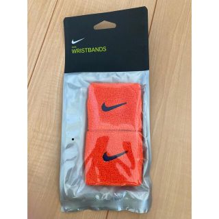 ナイキ(NIKE)のナイキ　リストバンド　オレンジ(トレーニング用品)