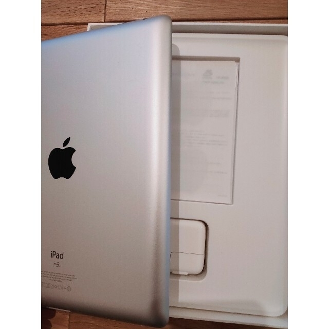 iPad Wi-Fiモデル 32GB　第3世代　ホワイト　カバー付タブレット